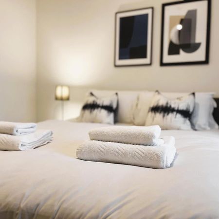 Brand New Modern 1 Bed Apartment Near Old Trafford Stadium Manchester Exterior photo