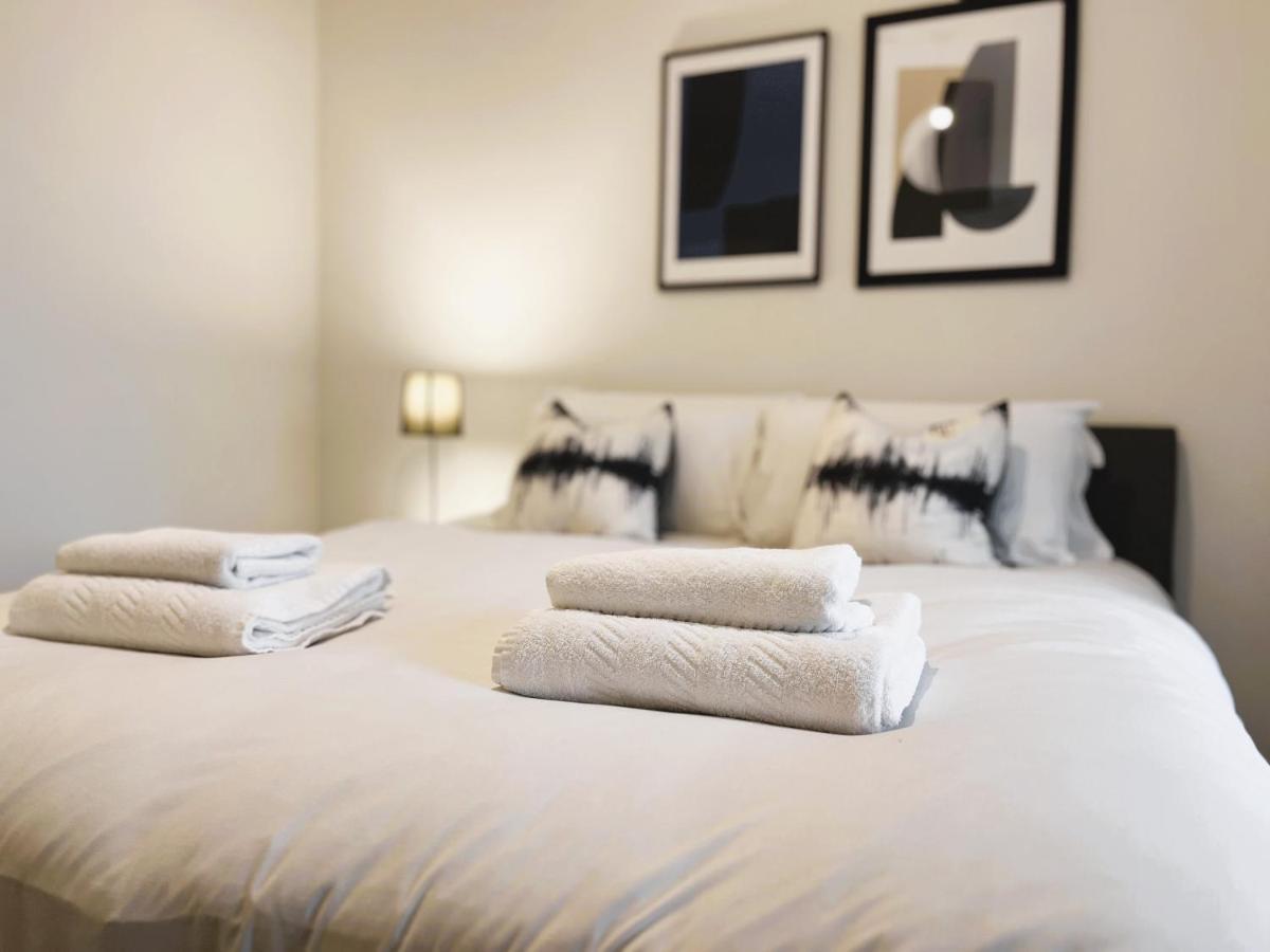 Brand New Modern 1 Bed Apartment Near Old Trafford Stadium Manchester Exterior photo