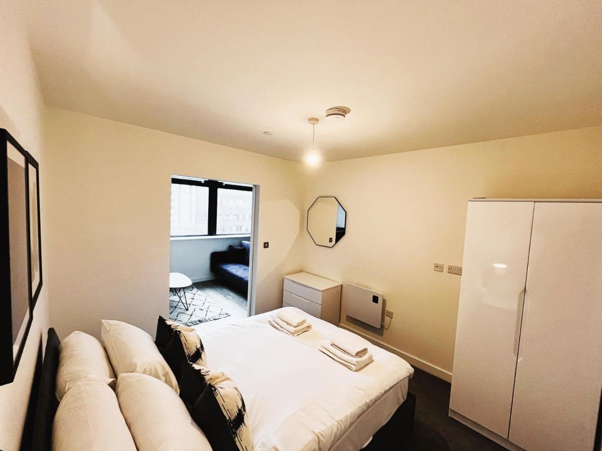 Brand New Modern 1 Bed Apartment Near Old Trafford Stadium Manchester Exterior photo