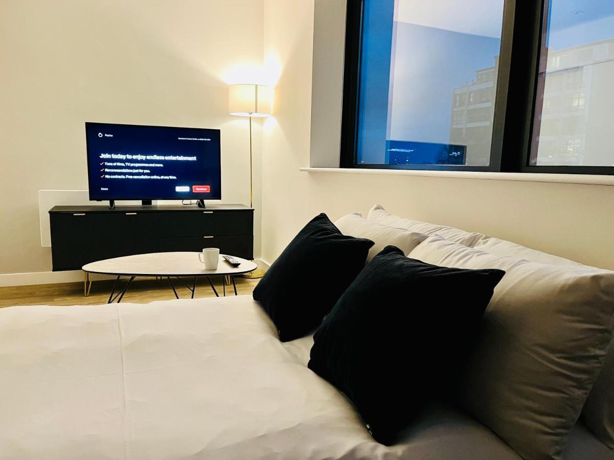 Brand New Modern 1 Bed Apartment Near Old Trafford Stadium Manchester Exterior photo