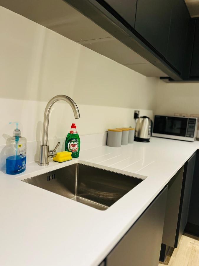 Brand New Modern 1 Bed Apartment Near Old Trafford Stadium Manchester Exterior photo
